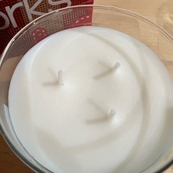 Bath and Body works “stress relief” room spray and candle - Picture 2 of 4